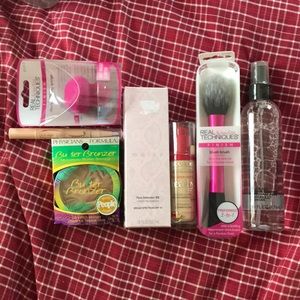Bundle BNIB face makeup and tools ($104 value)